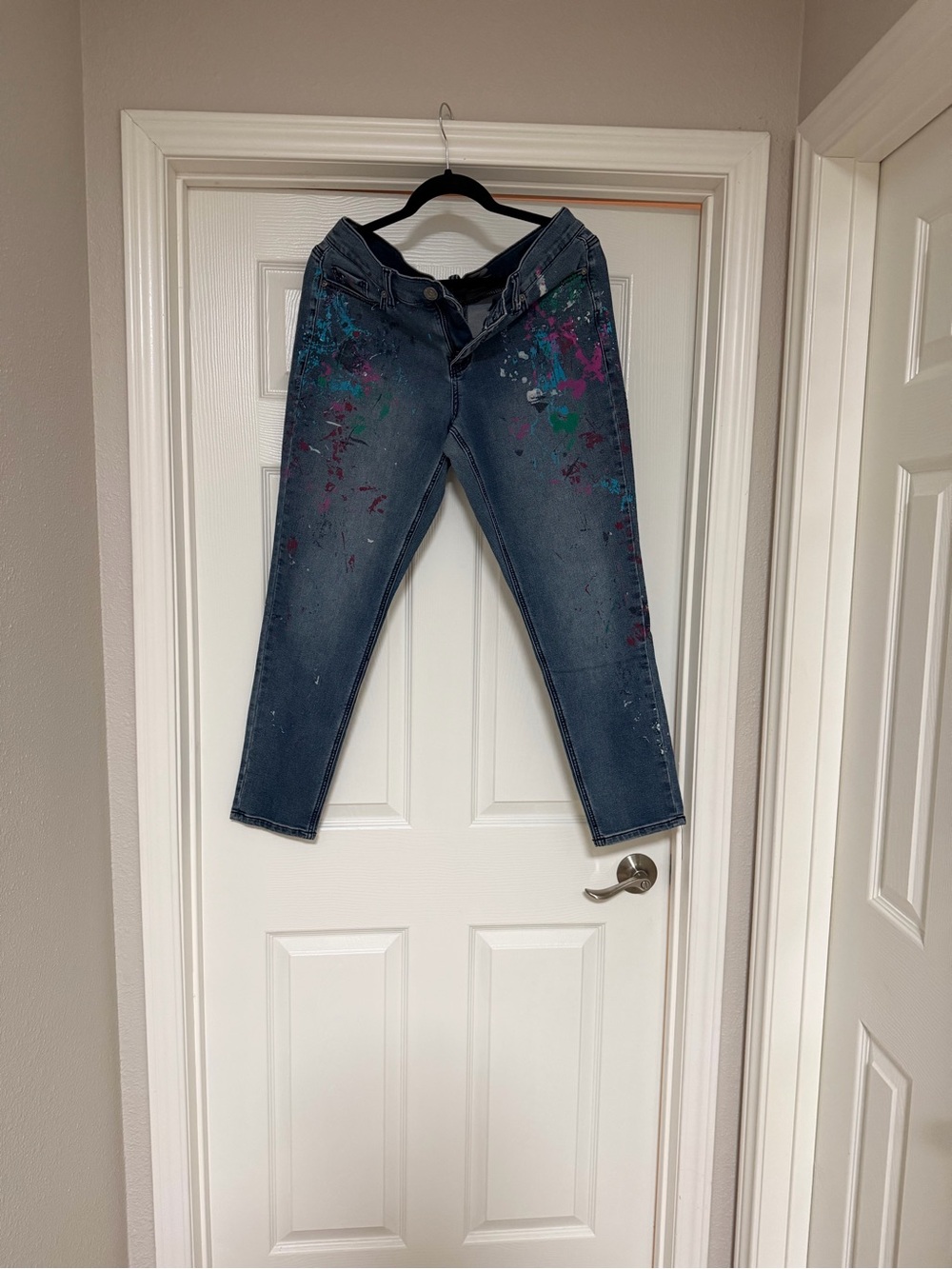 7 For All Mankind Blue Skinny Jeans with Paint-Splash Accents